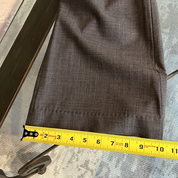 Alice+Olivia Gray Wool Trousers. 0 - Picture 11 of 11